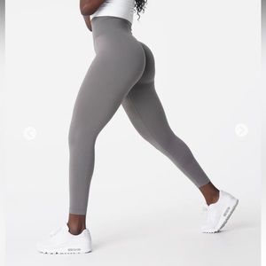 NVGTN Solid Seamless Leggings